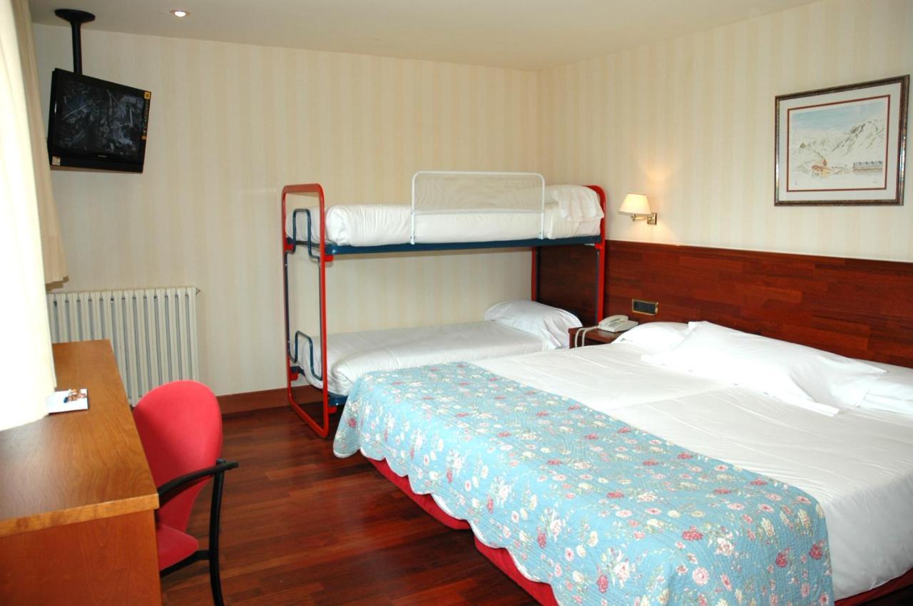 Snoe Hotel Candanchú Екстериор снимка
