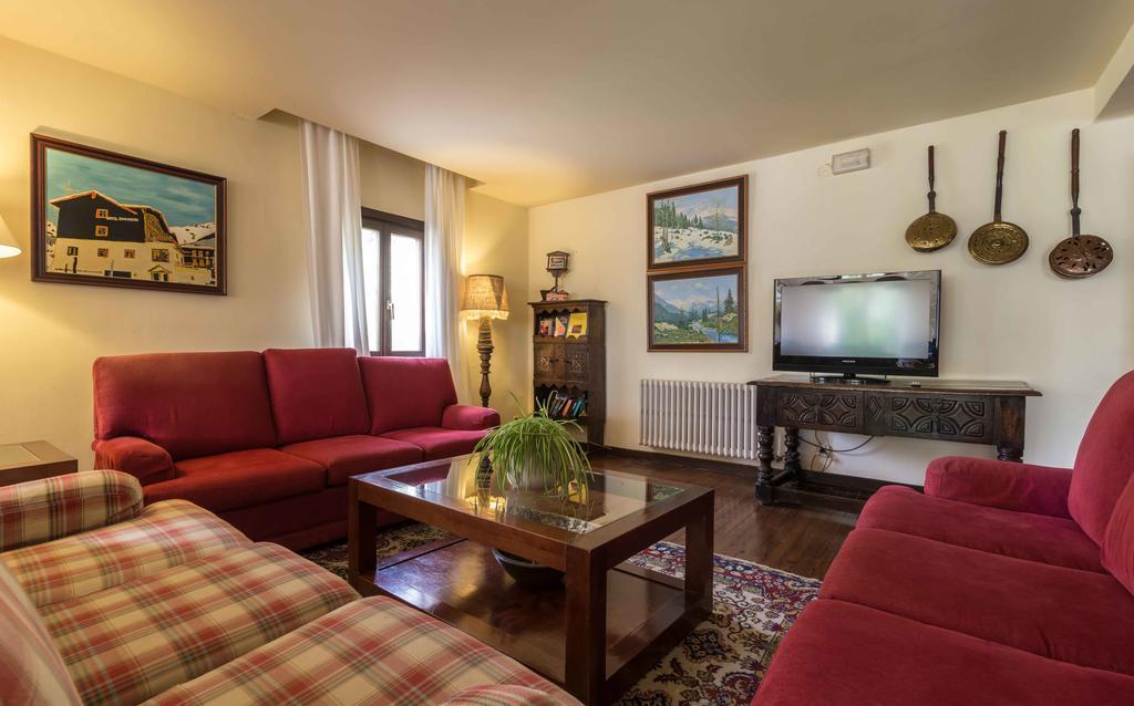 Snoe Hotel Candanchú Екстериор снимка