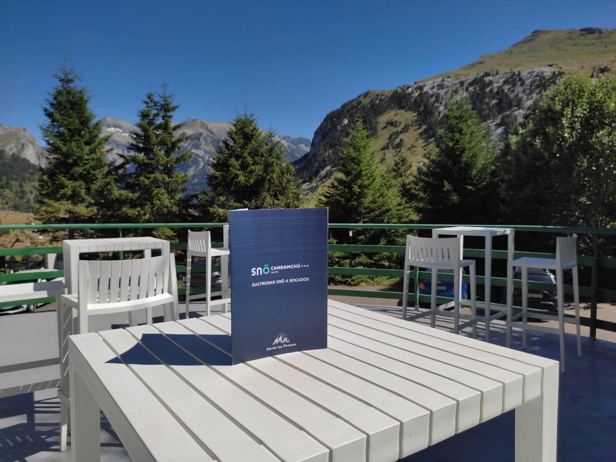 Snoe Hotel Candanchú Екстериор снимка