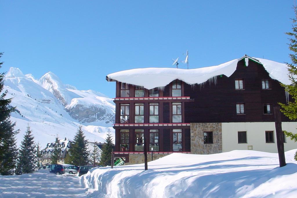 Snoe Hotel Candanchú Екстериор снимка